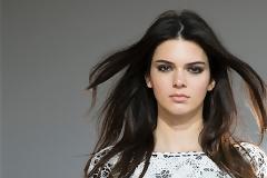 Δείτε πώς πήγε στο αεροδρόμιο η Kendall Jenner... [photos]