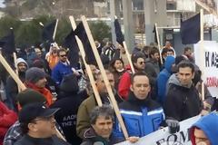 Μπλόκα Βοιωτίας: Έκλεισαν στο Κάστρο την εθνική οδό
