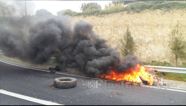 Αγροτικό μπλόκο στις Αρχάνες Ηρακλείου [photos] - Φωτογραφία 4