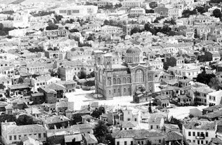 Γνωρίζετε γιατί η Μητρόπολη Αθηνών χτίστηκε στην Πλάκα; - Φωτογραφία 1