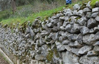 Οι πρώτες εικόνες του αρχαίου θεάτρου της Λευκάδας [photos] - Φωτογραφία 1