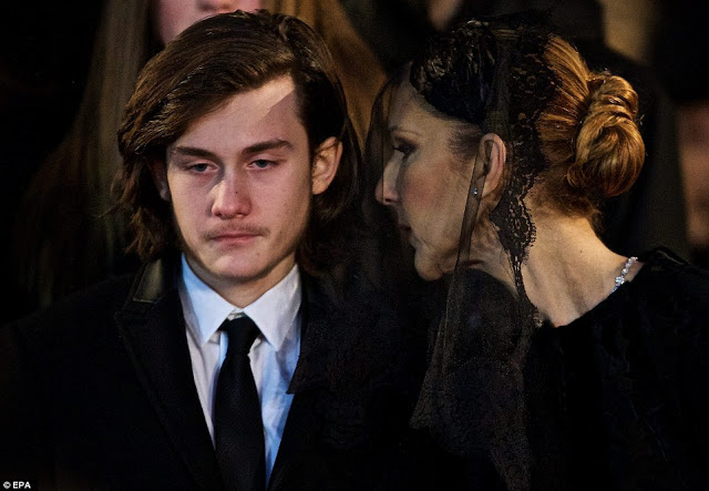 Αυτός είναι ο 14χρονος γιος της Celine Dion που συγκίνησε με τα λόγια του για το θάνατο του μπαμπά του... [photos] - Φωτογραφία 3
