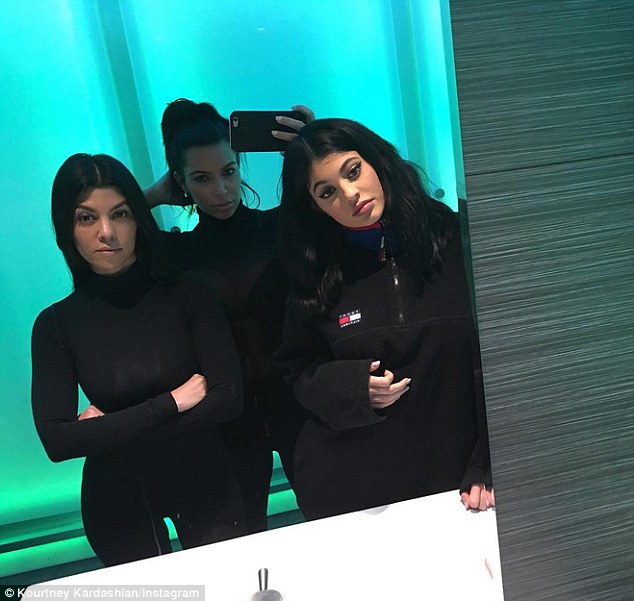 Πειράχτηκε η Kim Kardashian; [photos] - Φωτογραφία 2