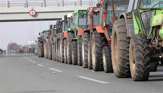Οι αγρότες στα μπλόκα: Ποιους δρόμους και ποιες ώρες κλείνουν; - Φωτογραφία 1