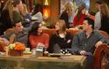 Όταν το The Big Bang Theory συνάντησε τα Φιλαράκια σε reunion... [photo]