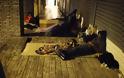 Στοιχεία-σοκ: Πάνω από 500.000 άνθρωποι κινδυνεύουν να μείνουν άστεγοι μόνο στην Αττική!