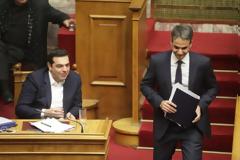 Στα άκρα Τσίπρας - Μητσοτάκης για το ασφαλιστικό