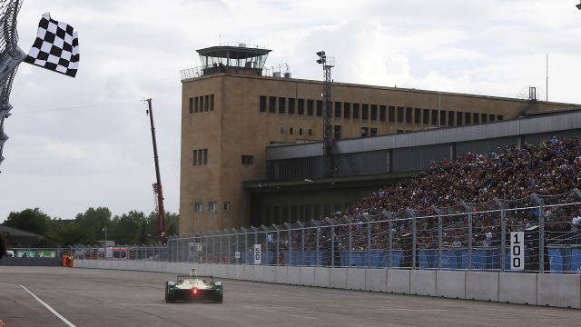 Οι πρόσφυγες «διώχνουν» τη Formula E - Φωτογραφία 2