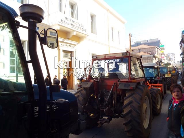 Αγρότες: Πορεία με τρακτέρ στο κέντρο της Τρίπολης! - Φωτογραφία 5