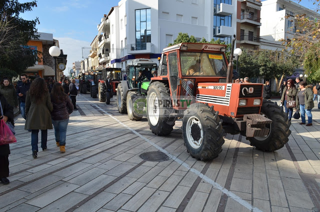 Το μήνυμα των αγροτών απο την πατρίδα του Πρωθυπουργού:Μέχρι και τον οβελία ..στους δρόμους θα τον ψήσουμε [photo+video] - Φωτογραφία 10