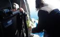 Ο ΥΕΘΑ Πάνος Καμμένος πραγματοποίησε ρίψη στεφάνου στο θαλάσσιο χώρο των Ιμίων - Φωτογραφία 2