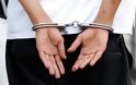 Χειροπέδες σε 38χρονο κατηγορούμενο για ληστεία