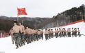 Σε ακραίο κρύο οι στρατιωτικές ασκήσεις των Αμερικανικών και Νοτιοκορεατικών πεζοναυτών (Εικόνες και βίντεο) - Φωτογραφία 2