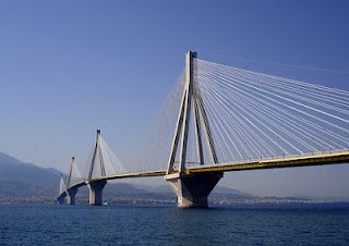 Διακοπή της κυκλοφορίας στη γέφυρα «Χαρίλαος Τρικούπης» για 40 περίπου λεπτά - Φωτογραφία 1