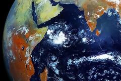 Αυτές είναι οι πιο «καθαρές» εικόνες του πλανήτη Γη από δορυφόρο