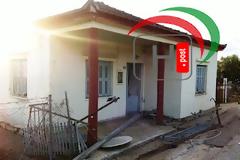 Άγιο είχε οδηγός που κατέληξε σε αυλή σπιτιού!