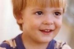 ΔΕΙΤΕ: Οι αγαπημένοι σου Έλληνες star σε παιδικές φωτογραφίες!