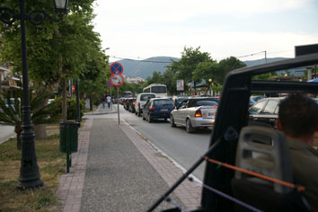 H νύφη έστησε το γαμπρό μία ώρα, λόγω ολυμπιακής φλόγας! - Φωτογραφία 2