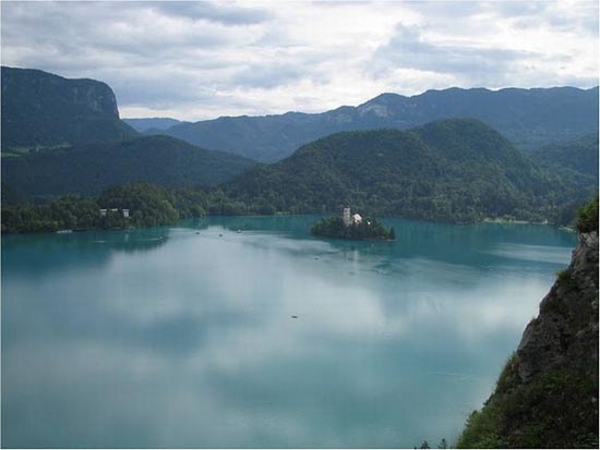 Bled Island: Νησάκι βγαλμένο από παραμύθι (Photos) - Φωτογραφία 9