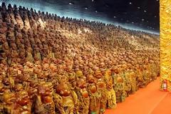 8.000 αγάλματα του Βούδα σε κοινή θέα