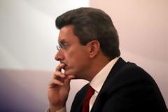 Ένταση με συνεργάτη του Χατζηνικολάου στο twitter