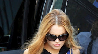 Η Lindsay Lohan είναι star... Και οι stars κυκλοφορούν πάντα διάφανες - Φωτογραφία 1