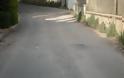 Κακοτεχνίες στην οδό Ηρακλή Ρήγα στη Δροσιά εξαιτίας του έργου αποχέτευσης - Φωτογραφία 5