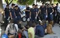 Συλλήψεις των παιδιών του March to Athens