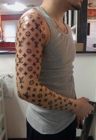 Το τατουαζ που θα σας κάνει να γίνεται ακαταμάχητοι στις γυναίκες. - Φωτογραφία 2