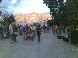 Συναυλία τώρα στο Σύνταγμα (Μarch to Athens ) - Φωτογραφία 1