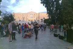 Συναυλία τώρα στο Σύνταγμα (Μarch to Athens )