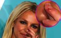 H Britney Spears τρώει τα νύχια της!