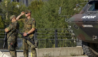 Τρομοκρατεί Σέρβους στο Κόσσοβο ο «Αλβανικός Εθνικός Στρατός» - Φωτογραφία 2