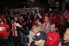 ΑΠΟΘΕΩΣΗ ΚΑΙ ΣΤΗ ΜΕΛΒΟΥΡΝΗ ΓΙΑ ΤΟ ΘΡΥΛΟ! (PHOTOS)