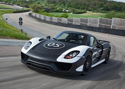 PORSCHE : Οι πρώτες φωτογραφίες της 918 Spyder - Φωτογραφία 4