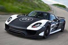 PORSCHE : Οι πρώτες φωτογραφίες της 918 Spyder
