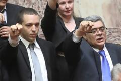 Ραμμένοι στην... πένα οι βουλευτές της Χρυσής Αυγής! [ΒΙΝΤΕΟ & ΦΩΤΟ]
