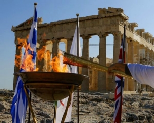 VIDEO: Η τελετή παράδοσης της Ολυμπιακής Φλόγας σε Live Stream - Φωτογραφία 1