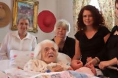 Έξι γενιές από κόρες στην ίδια φωτογραφια! [φωτο]