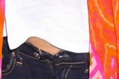 Ποια star βγήκε έξω με τα... μαγαζιά της ανοιχτά;