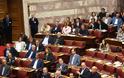 Αποχώρησε από τη Βουλή, η γνωστή Ρεπούση, όταν ο β. Πολύδωρας κάλεσε τους βουλευτές σε ενός λεπτού σιγή στη μνήμη της γενοκτονίας του Ποντιακού Ελληνισμού!!! - Φωτογραφία 2