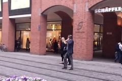 Οι ανέμελες βόλτες του Χριστοφοράκου στο Μόναχο [ΦΩΤΟΡΕΠΟΡΤΑΖ]