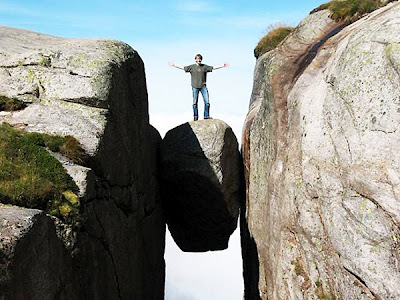 10 διάσημοι «βράχοι - ακροβάτες» στον κόσμο! - Φωτογραφία 10