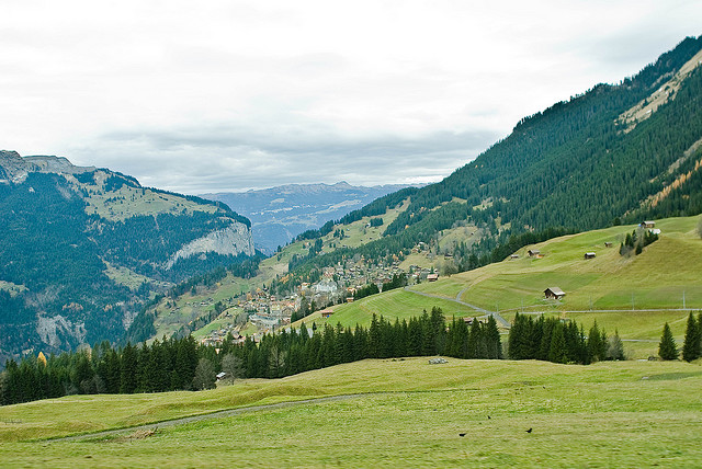Φανταστικό χωριό στις Άλπεις - Φωτογραφία 3