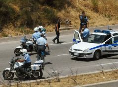 Κινηματογραφική καταδίωξη στα Τρίκαλα για την σύλληψη 3 νεαρών και μιας ανήλικης - Φωτογραφία 1