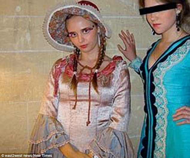 Δεν τη λες και κουκλάρα: ΑΥΤΗ είναι η άγνωστη 30χρονη κόρη του Πούτιν... [photos] - Φωτογραφία 2