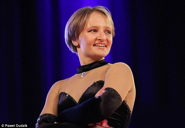 Δεν τη λες και κουκλάρα: ΑΥΤΗ είναι η άγνωστη 30χρονη κόρη του Πούτιν... [photos] - Φωτογραφία 8