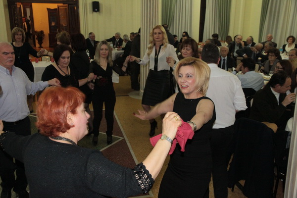 ΕΑΑΣ ΤΡΙΚΑΛΩΝ: ΚΟΠΗ ΠΙΤΑΣ - ΒΡΑΒΕΥΣΗ ΑΡΙΣΤΟΥΧΩΝ ΜΑΘΗΤΩΝ - ΧΟΡΟΕΣΠΕΡΙΔΑΣ - Φωτογραφία 103