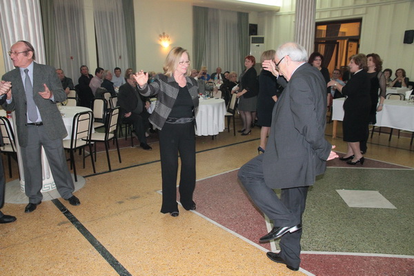 ΕΑΑΣ ΤΡΙΚΑΛΩΝ: ΚΟΠΗ ΠΙΤΑΣ - ΒΡΑΒΕΥΣΗ ΑΡΙΣΤΟΥΧΩΝ ΜΑΘΗΤΩΝ - ΧΟΡΟΕΣΠΕΡΙΔΑΣ - Φωτογραφία 105