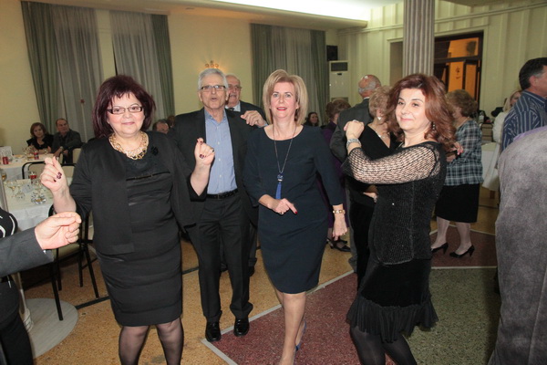 ΕΑΑΣ ΤΡΙΚΑΛΩΝ: ΚΟΠΗ ΠΙΤΑΣ - ΒΡΑΒΕΥΣΗ ΑΡΙΣΤΟΥΧΩΝ ΜΑΘΗΤΩΝ - ΧΟΡΟΕΣΠΕΡΙΔΑΣ - Φωτογραφία 107